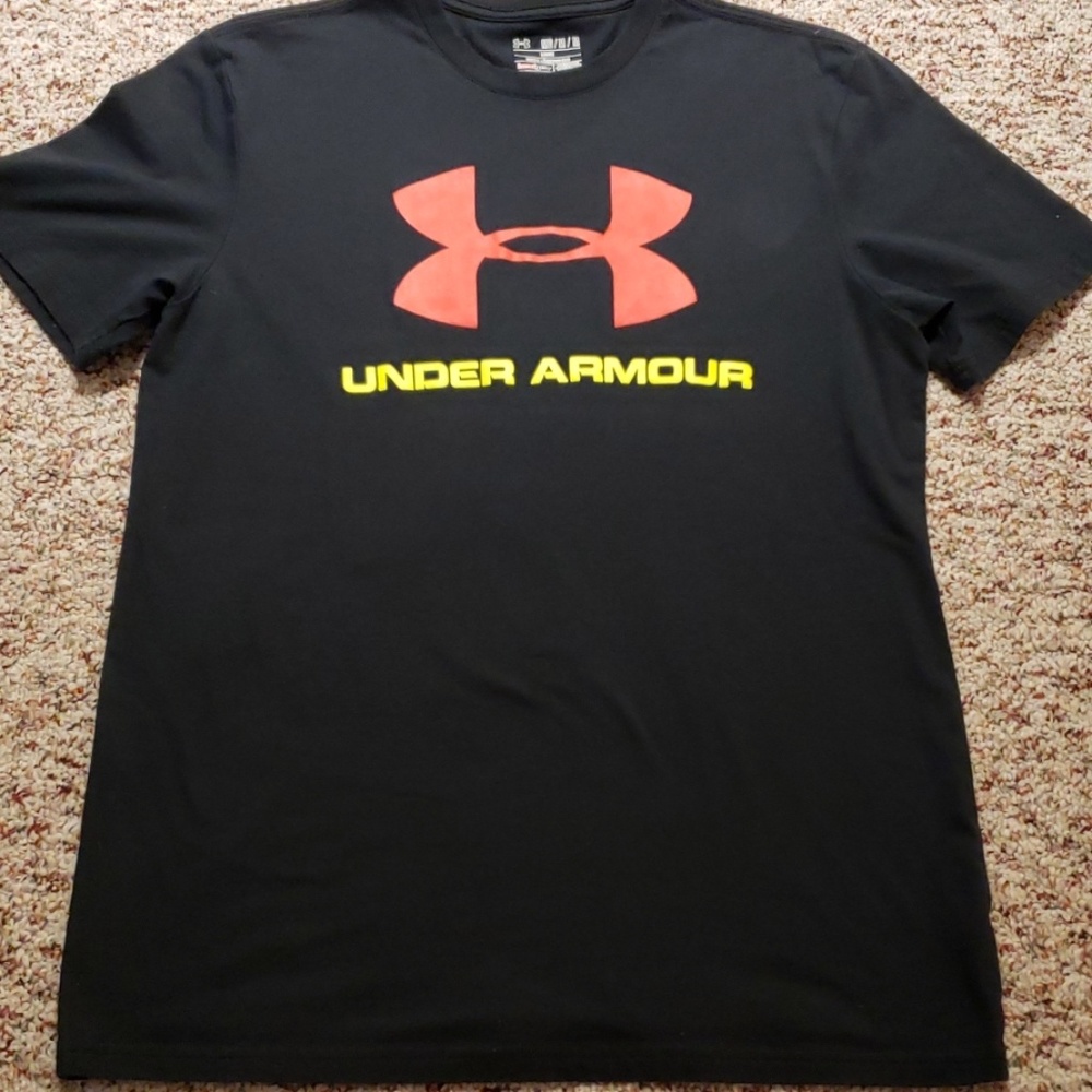 Under armour tshirt